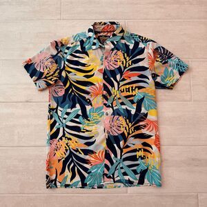 Good Vibes Men’s Small Floral Hawaiian Casual Resort Button Up T-Shirt Colorful